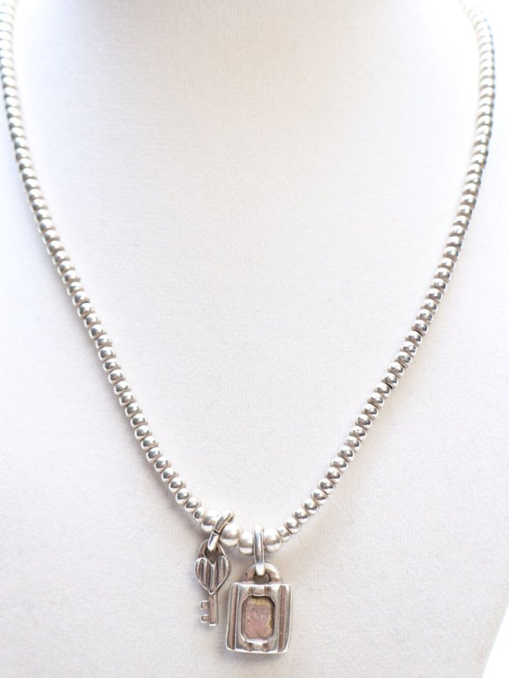 Uno de 50 Silver Tone Padlock & Key Beaded Necklace MISSING STONE READ AD!